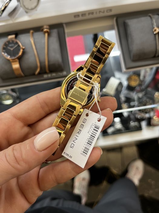 Дамски часовник Bering 17231-734