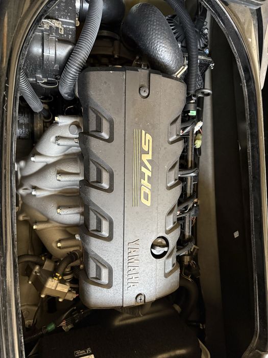 2021 Yamaha Waverunner Fx Svho Limited със Колесар