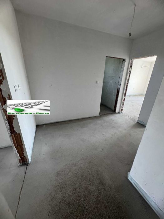 Тристаен апартамент в гр.Пловдив - кв. Остромила!