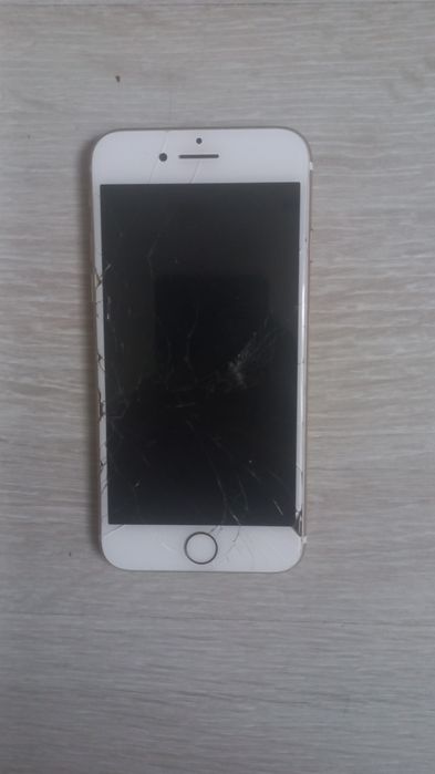 Обменяю Айфон 7 на любые телефоны