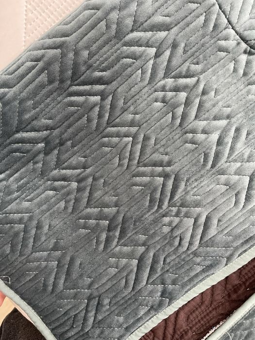 Продается новый шапан