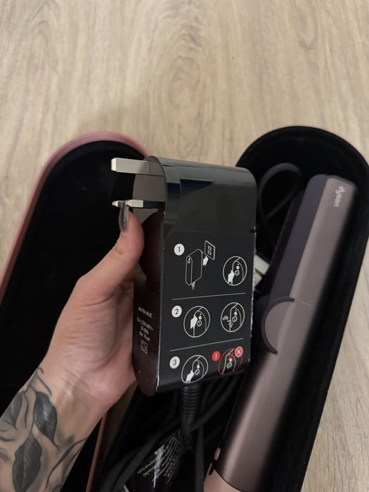 Dyson утюжок airstrait