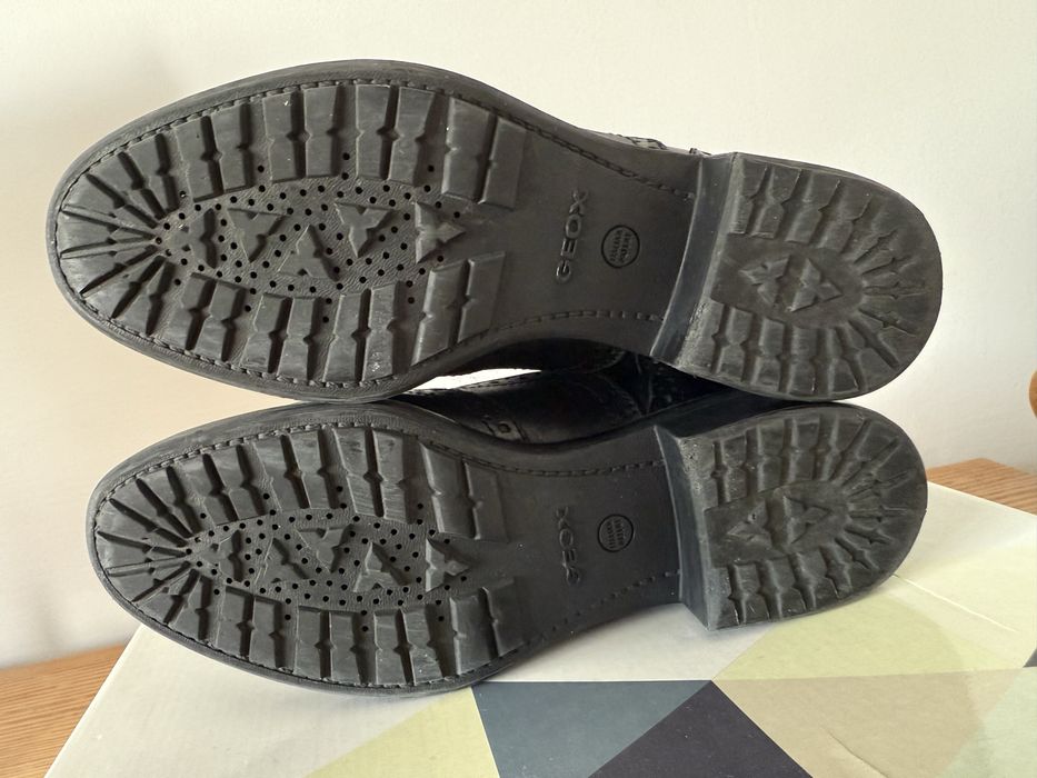 Botine Geox Chelsea din piele naturală - mărimea 36