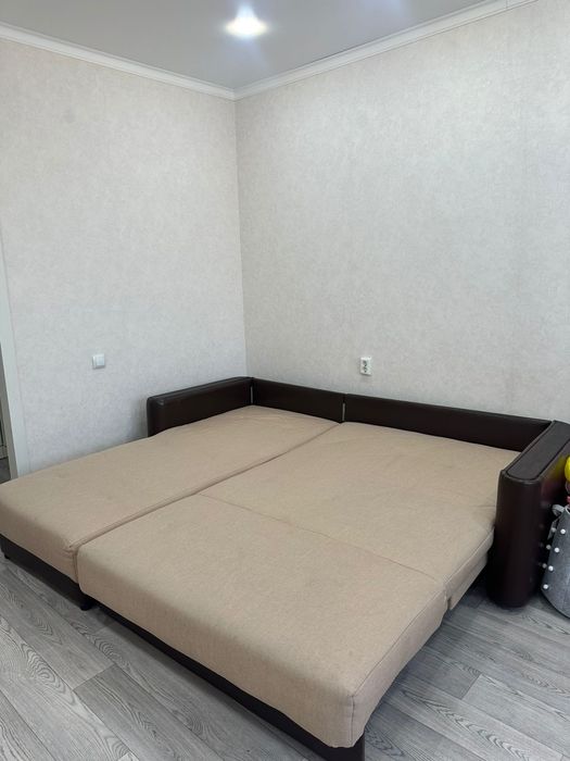 Продам диван угловой