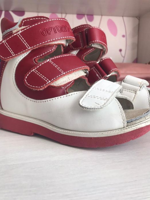 Ортопедические обувь