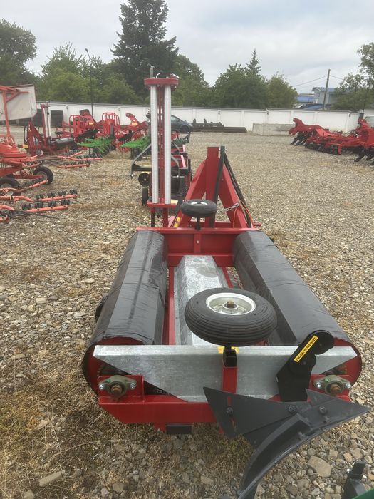 Infoliator Strumik cositoare . Grebla . Clesti baloti