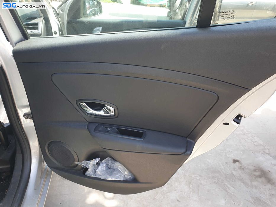 Panou Tapiterie Fata Interioara Textil Negru de pe Usa Portiera Dreapta Spate Renault Megane 3 Hatchback 2008 - 2015 [C2180]