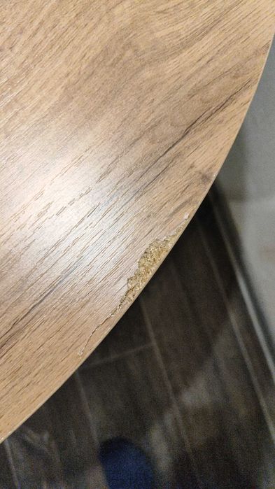 Стол кухонный красивый