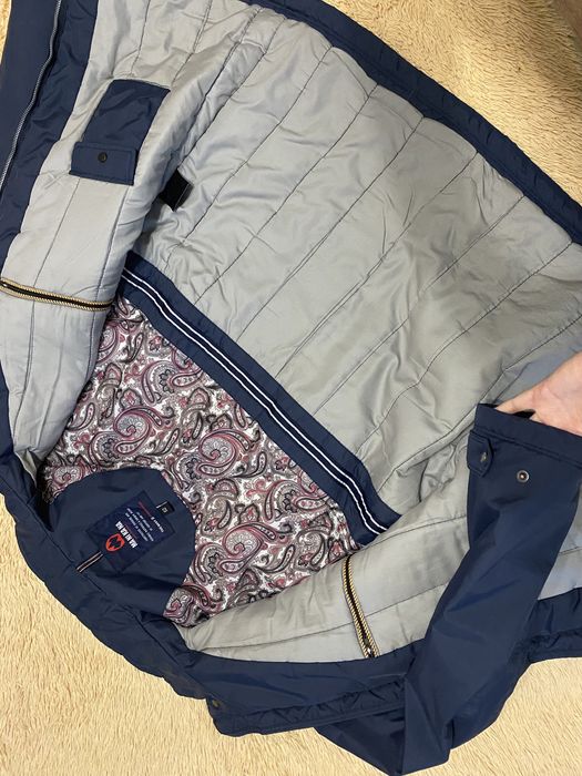 Куртка/ветровка