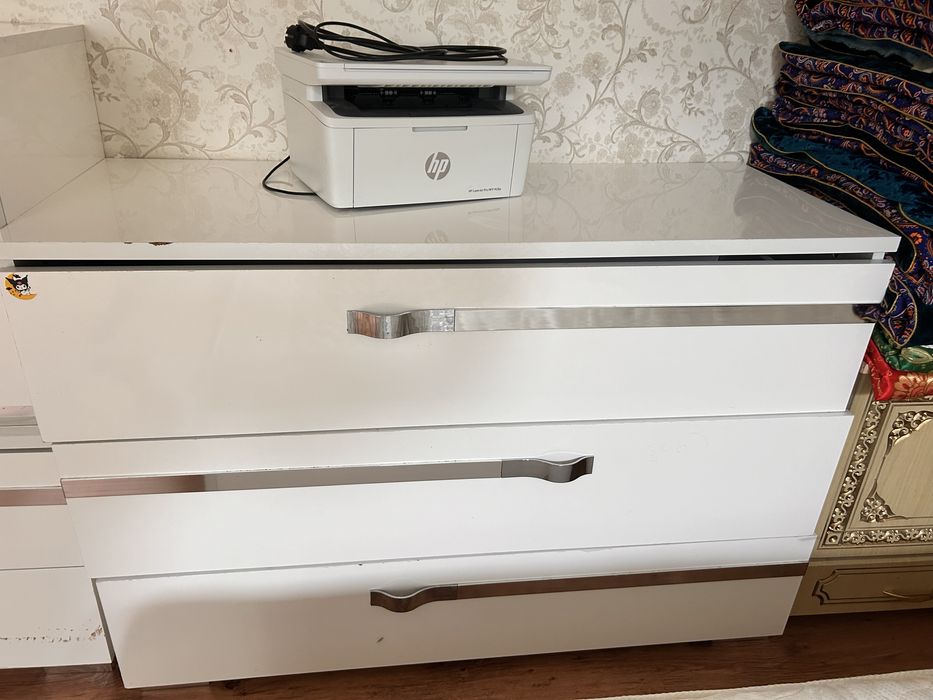 Продам спальный гарнитур