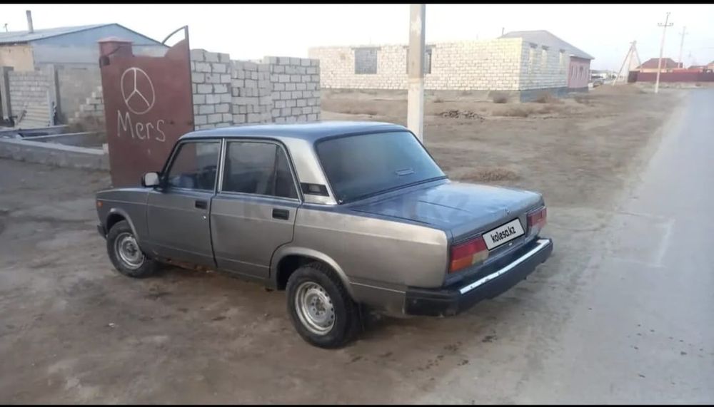 Срочно продам машину.