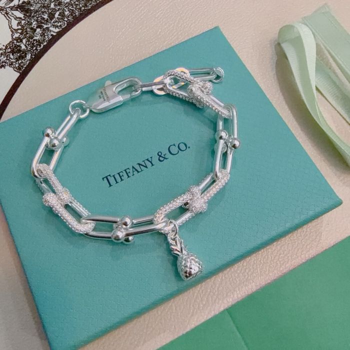Bratara Tiffany & Co. din colecția HardWear!