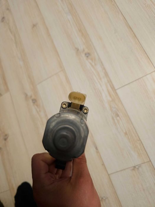 ПОДАРЯВАМ Електромотор за стъклоповдигач BMW e46