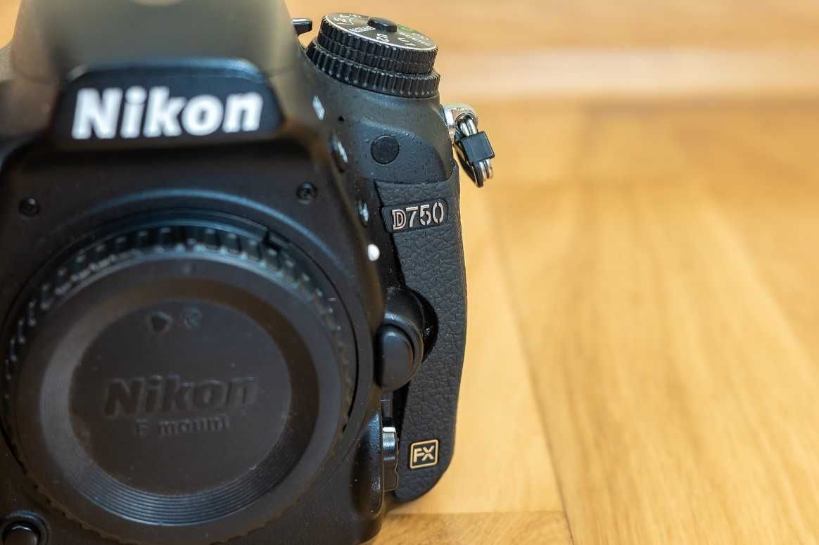 Nikon D750 - BODY - Full frame DSLR - 148.000 de cadre Sebes • OLX.ro