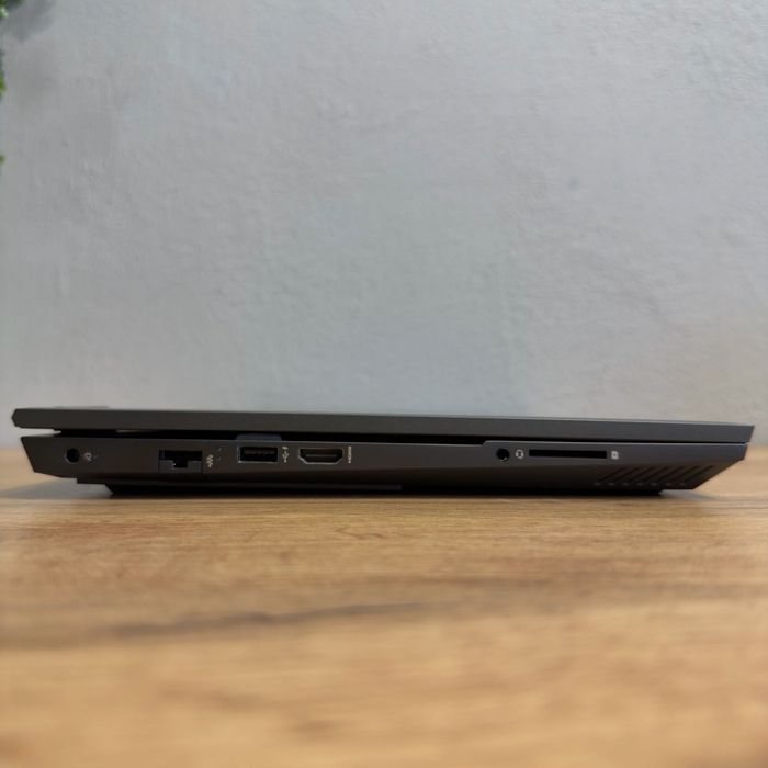 Laptop GAMING HP OMEN 15 AMD Ryzen 9 5900HX RTX 3070 SSD 1TB RAM 16GB - GARANTIE 12 LUNI | TrueShopPC