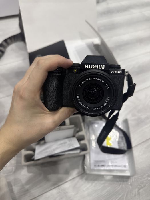 Продам фотоаппарат fujifilm x-s10