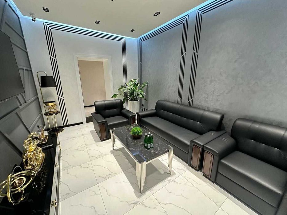 СРЧОНО ПРОДАЕТСЯ ОФИС! 100м2,Ц-1, Чайков.  ааа