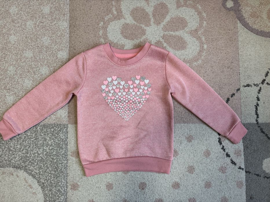 Lot bluze si caciuli