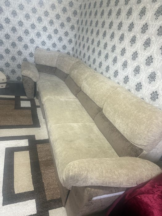 Диван угловой раскланой