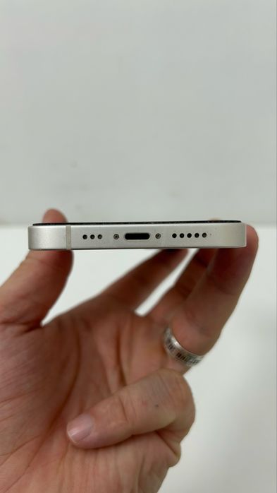 Продам iPhone 14 / 128 GB