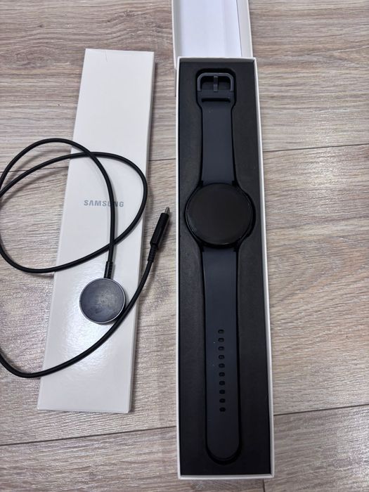 Продам часыGalaxy watch5