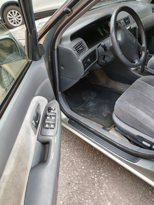 Продам Toyota Camry 25