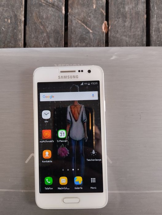 Продавам samsung A3