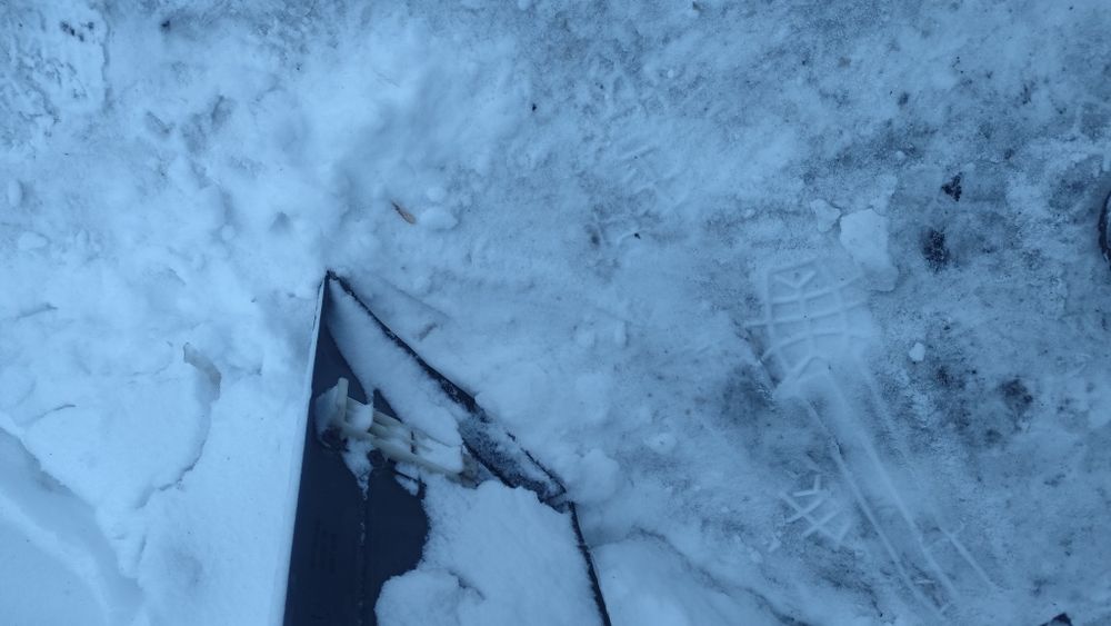 Продам задний бампер Ауди 80 б3