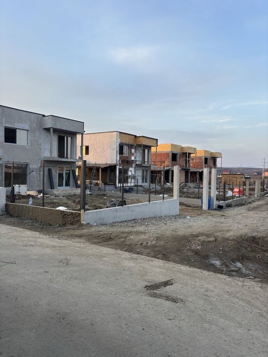 Case noi Maracineni Pret 125 000euro tva inclus pret final la cheie