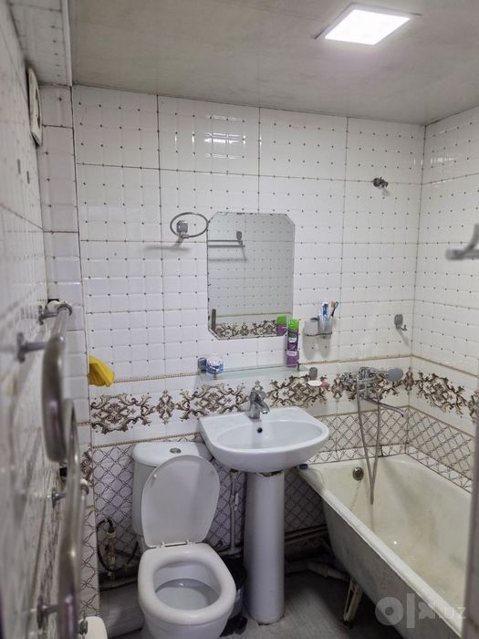 Чиланзар Арнасай 2/1/4 Кирпичный дом,разделка,балкон 2*6