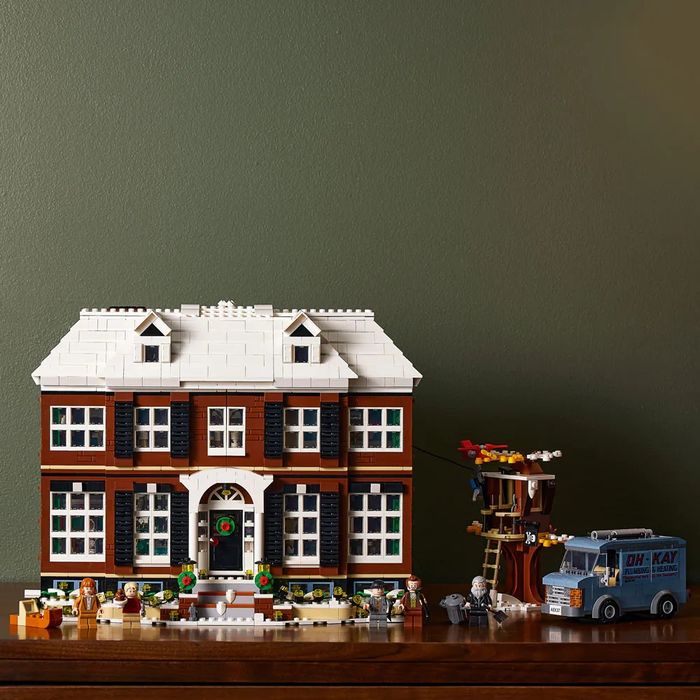 LEGO 21330 Сам вкъщи LEGO Ideas Home Alone 21330
