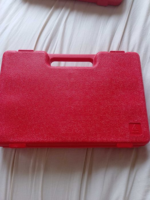 Presa SelTech Spania pentru pistoane(etriere) de frana 22 piese,nouă