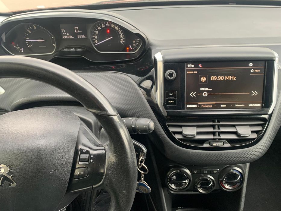 Peugeot 2008 GT line impecabil