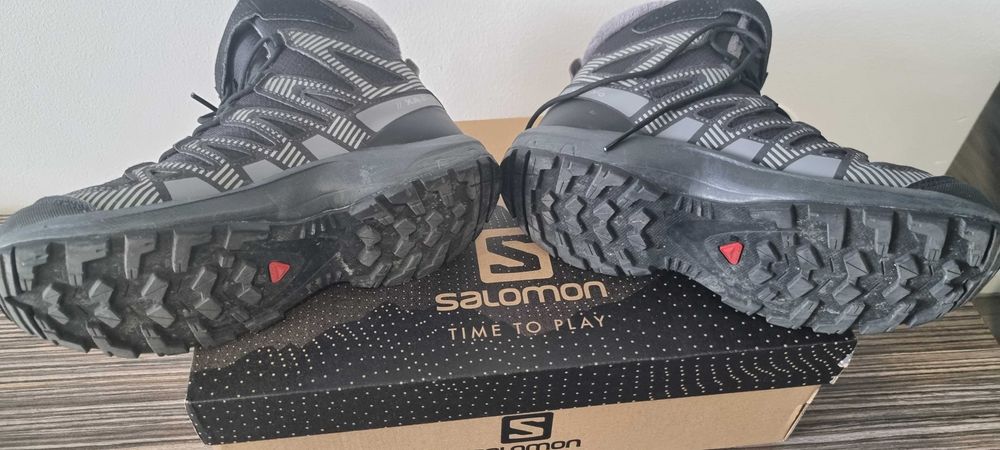 Ghete Salomon XA Pro V8 Winter