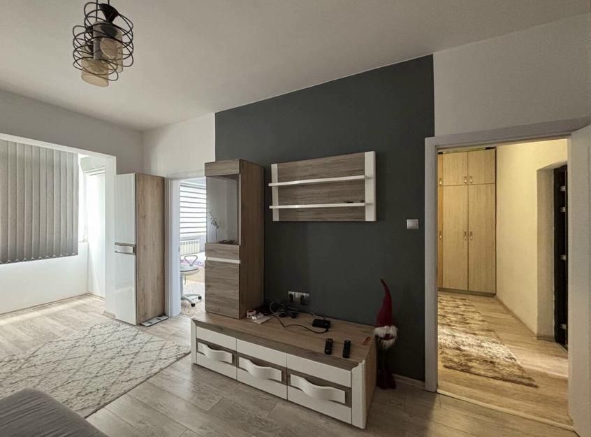 Дава се под наем Двустаен апартамент в Пловдив, Кършияка - 50 кв.м за 357 € - Снимка #2