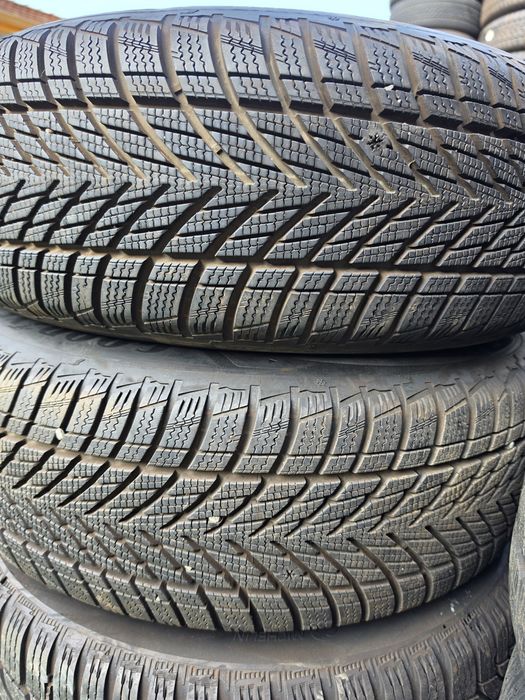 2 бр зимни 215/60/16 Goodyear дот 2024г