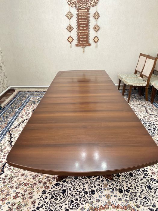 Продам Гостиной стол