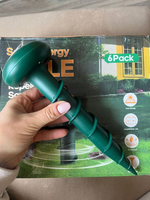 Соларен ултразвуков уред репелент против къртици, змии и гризачи