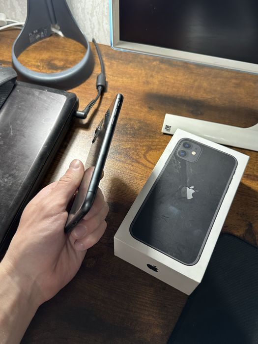 Iphone 11 (64 gb) с коробкой