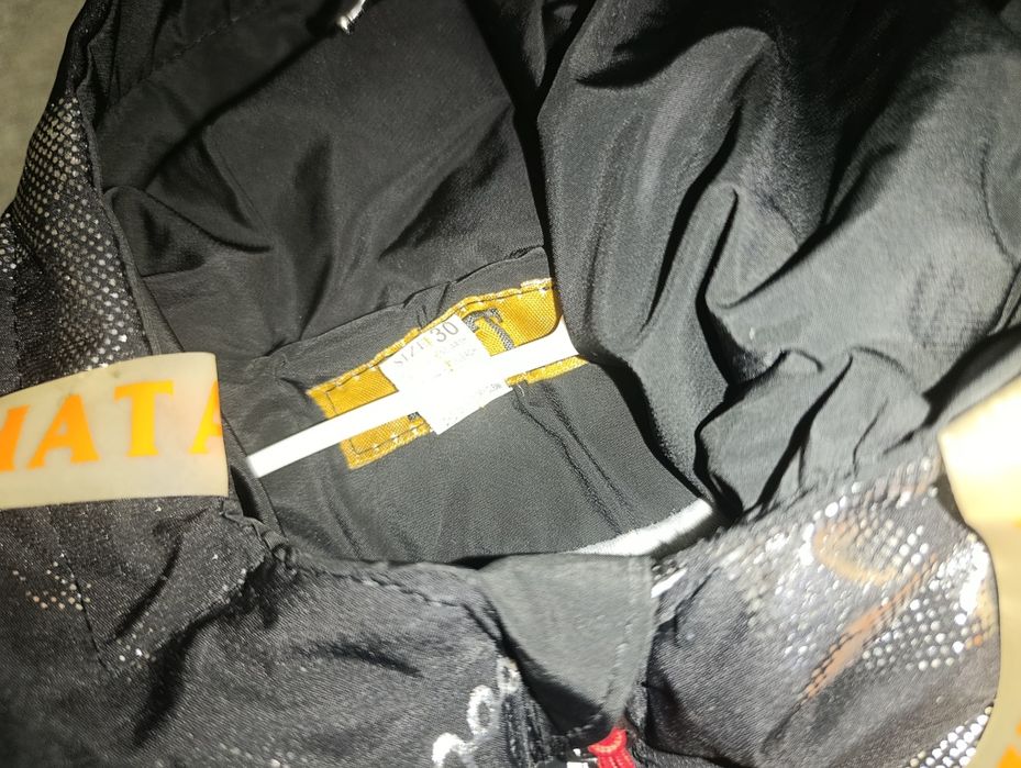 Продам куртку на мальчика 30р