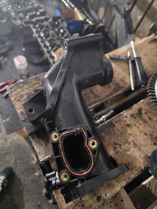 Тръба въздуховод за ОМ642 350 CDI