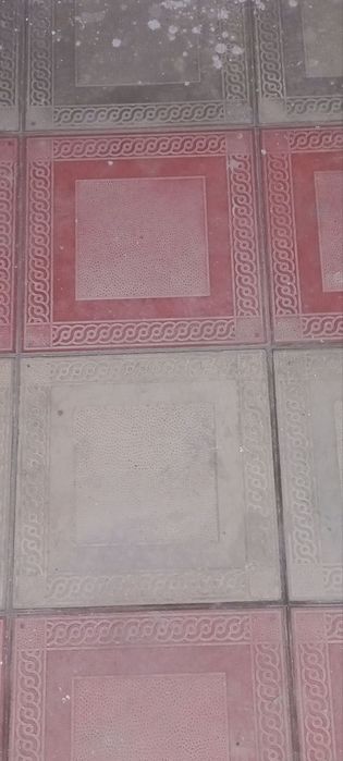 Брусчатка кизил ва серый б/у 150 кв