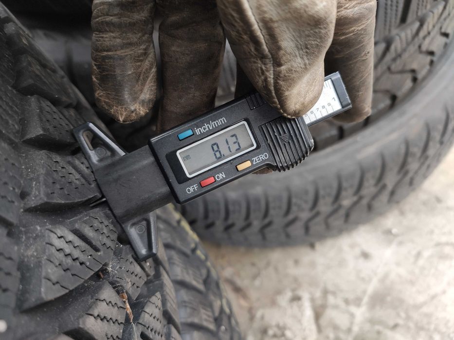 4бр Зимни гуми за бус 215 65 16 С - Bridgestone