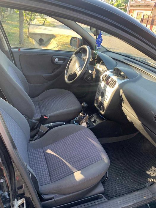 vand Opel Corsa 1.2, an faricatie 2004, pret negociabil