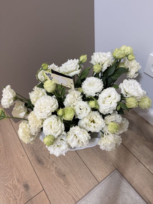 Букет цветов в корзине