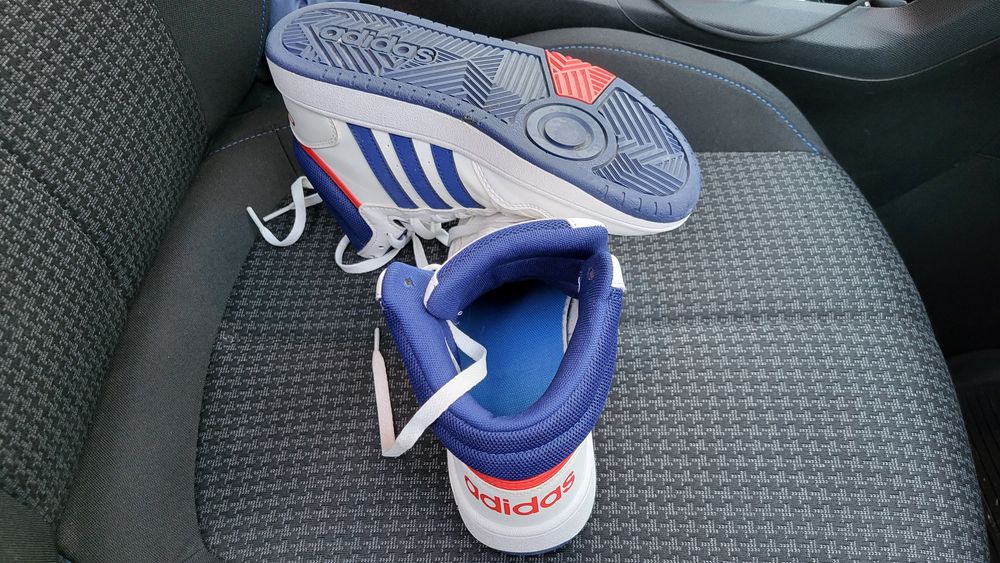 Маратонки Adidas