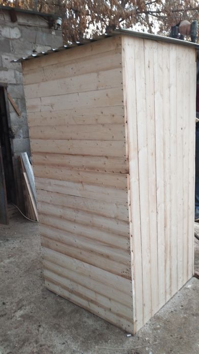 Продам деревянный туалет