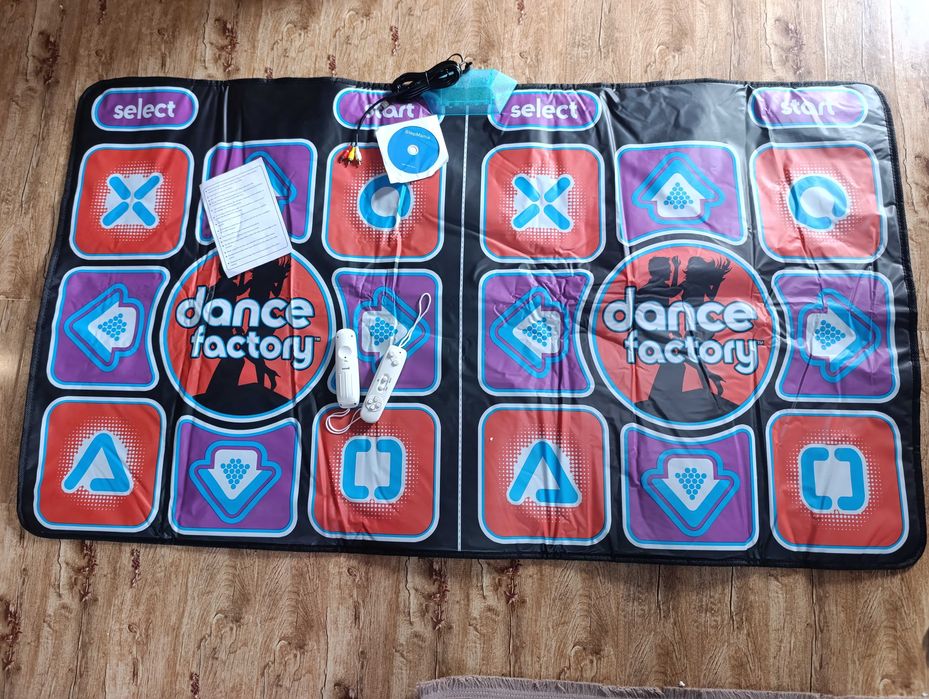 jocuri copii 5/10 ani,cu doua console si CD de instalare.