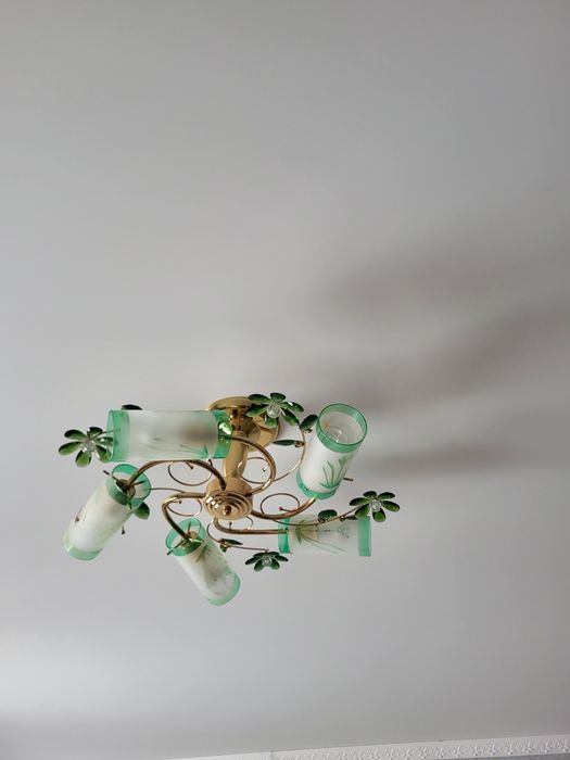 Люстра. Новая. Торг