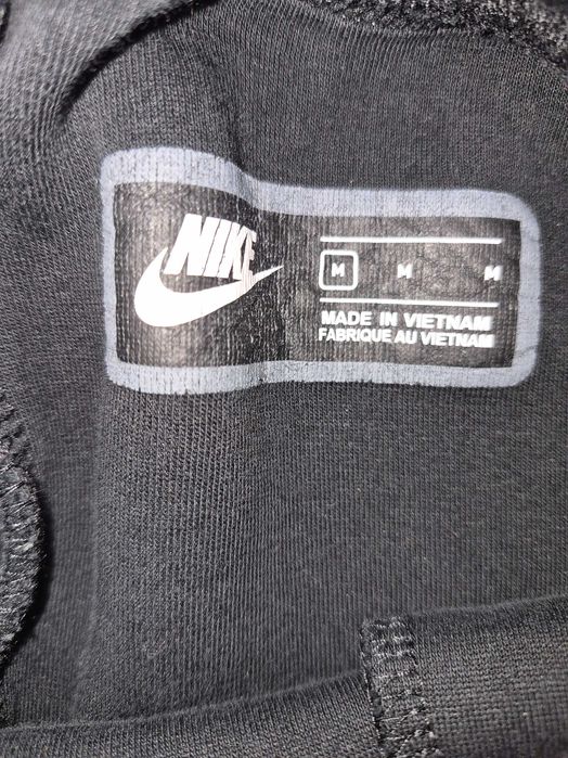 Оригинално долнище nike tech fleece 10-12 години